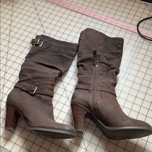 Guess boots leather like size 8.5 brown